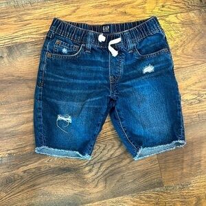 Gap boys shorts size M